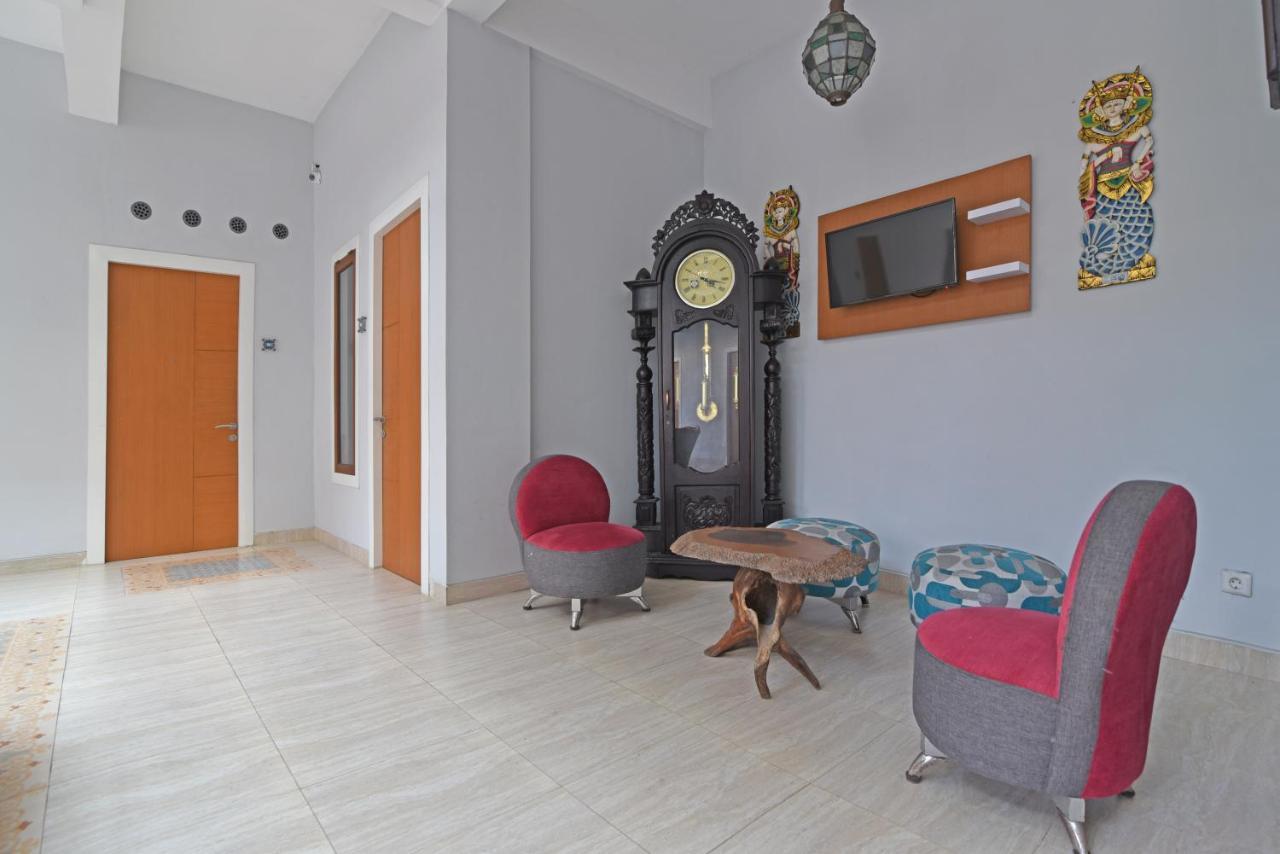 Reddoorz Plus @ Mahendradatta Denpasar 외부 사진